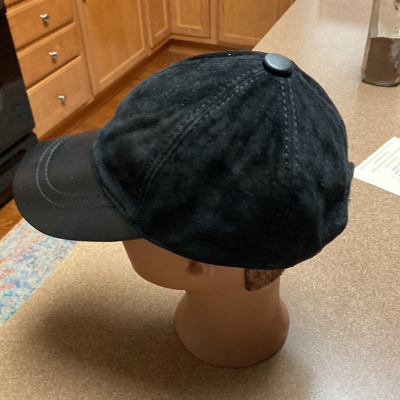 Mumcus Leather Baseball Cap - Picture 2 of 11